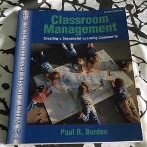 𝅺CLASSROOM Management Second Edition Paperback
